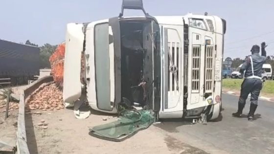 انقلاب شاحنة محملة بـ “البطاطا” في القنيطرة