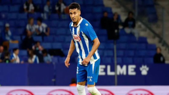 عمر الهلالي يكشف اتهام والدته بالسرقة بسبب “المهاجرين”