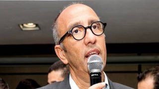 الزيات يتحدث عن سياسة التعاقدات الجديدة في الرجاء