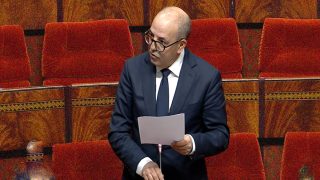 البواري يُطمئن الفلاحين بشأن تموين الأسواق الوطنية بالأسمدة