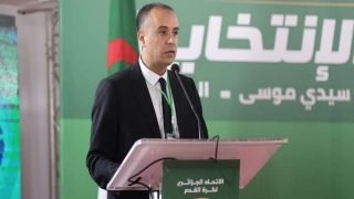 رئيس الاتحاد الجزائري لكرة القدم يحلّ بالمغرب- فيديو