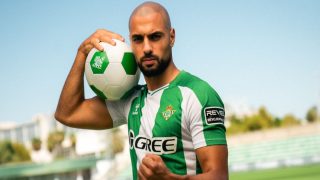 ريال بيتيس يسمح لأمرابط بإكمال علاجه في المغرب
