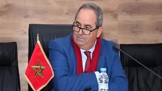 استكمال الموظفين والأجراء للدراسة يجر وزير التعليم العالي للمساءلة