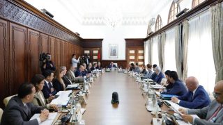 الحكومة تصادق على مشروع مرسوم يهم المجلس الإداري لـ “CNSS”