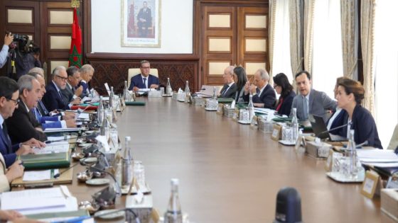 الحكومة تصادق على مشروع القانون المتعلق بمدونة التجارة