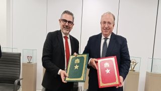 ستيلانتس المغرب والبريد بنك يوحدان جهودهما لتعزيز التنقل الاحترافي الصغير في المغرب