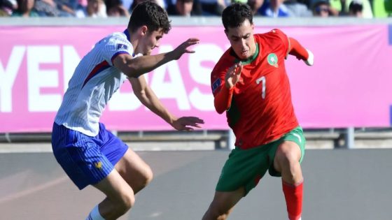 مشجع فرنسي: “هنيئا للمغرب من الجيد أنها ليست الجزائر” – صورة