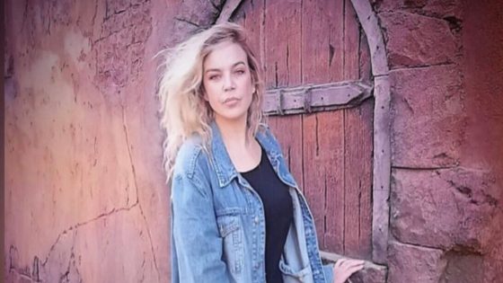 نفيسة بنشهيدة تخطف الأنظار بجمالها خلال احتفالها بعيد ميلادها الـ 50 -صورة