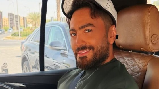 تامر حسني يطمئن جمهوره عقب خضوعه لعملية جراحية -صورة