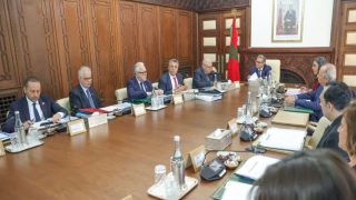 الضريبة على القيمة المضافة على طاولة الحكومة