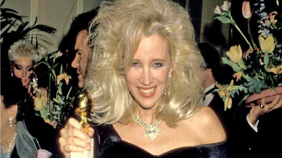 الموت يغيب نجمة هوليوود سالي كيركلاند