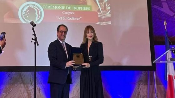 تكريم الفنانة اللبنانية كارول سماحة بفرنسا -صور