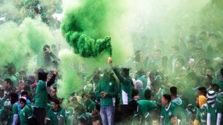 جماهير الرجاء تتفاعل مع أحداث السودان -صورة