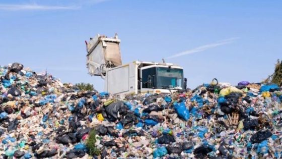 مصرع عامل نظافة تحت عجلات شاحنة نفايات بمطرح عمومي ضواحي مراكش