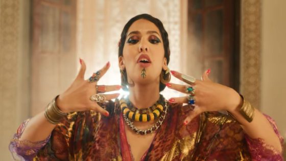 منال بنشليخة تشوق جمهورها لجديدها الغنائي -فيديو