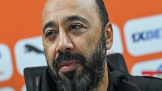 طارق السكتيوي بعد التأهل: “الحمد لله انتصار ثمين والفريق غادي كايطور وسط المنافسة”