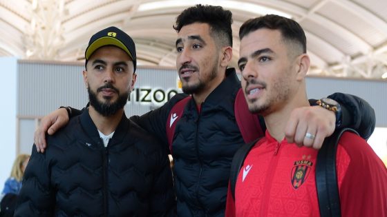 طائرة تونسية تقل اتحاد العاصمة الجزائري إلى المغرب