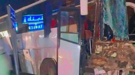 30 جريحا في حادث اصطدام “رموك” بحافلة نواحي القنيطرة