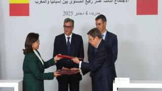 أخنوش يجري مباحثات مع رئيس الحكومة الإسبانية