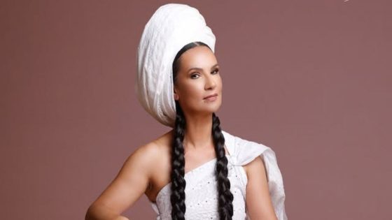 “أوم” تشوق جمهورها لجديدها الغنائي -صورة