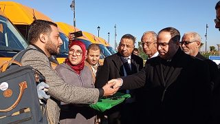 تعزيز أسطول النقل المدرسي والصحة بتوزيع 14حافلات النقل المدرسي و 6سيارات الإسعاف