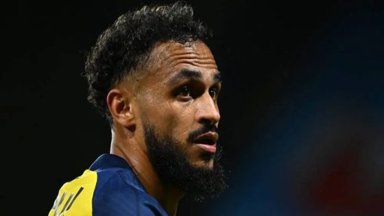 سفيان بوفال ينفصل عن فريقه البلجيكي ويصبح لاعبا حرا وارتفاع حظوظ إنتقاله إلى البطولة المغربية