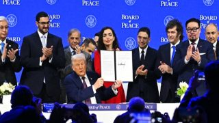 بتعليمات من الملك.. بوريطة يوقع بدافوس على الميثاق المؤسس لمجلس السلام