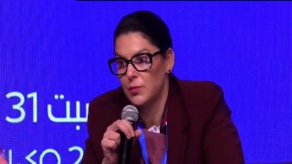 المنصوري ترفض البوليميك وتعتبر القيادة الثلاثية فكرة قوية وناجحة