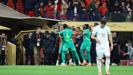 الكاف يفتح تحقيقا في أحداث نهائي المغرب والسنغال