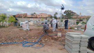 المغرب يقر إجراءات جديدة لتنظيم نقل الجثامين وعمليات الاستخراج