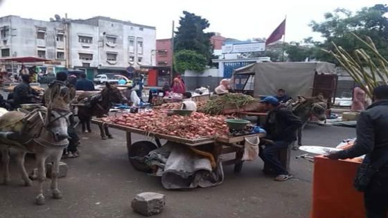 مقاطعات الدار البيضاء خلال رمضان تعاني من الباعة المتجولين وفوضى الفضاءات العامة