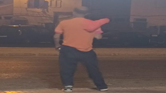 الدار البيضاء…معاناة مستمرة لسكان حي الأمل بسبب شخص يعاني اضطرابات نفسية وسط مطالب بتدخل عاجل