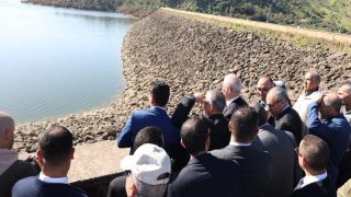 نزار بركة يتفقد سد وادي المخازن ويطلع على إجراءات سلامته