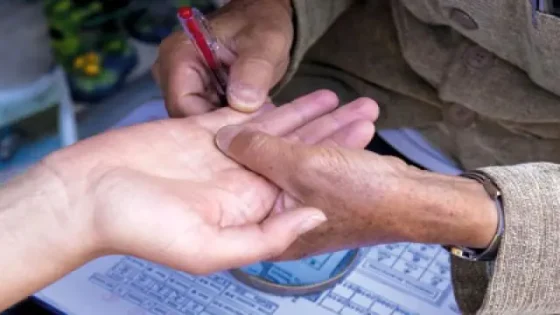 توقيف شخصين متورطين في النصب على عشرات الضحايا بعين السبع الحي المحمدي