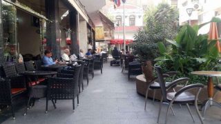 جماعة الدار البيضاء تعتمد شروطاً جديدة لاستغلال الملك العام من طرف المقاهي والمطاعم