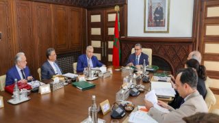 الحكومة تصادق على مرسوم جديد لتنظيم مهنة المفوضين القضائيين