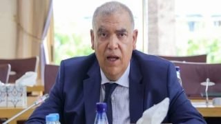 وزير الداخلية يعقد اجتماعا مع قادة ومسؤولي الأحزاب السياسية