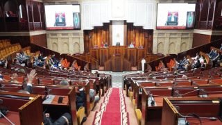 مقترح قانون لتمكين الوالدين من التأمين الإجباري عن المرض