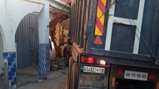 اصطدام شاحنة بمنزل يرسل سيدة إلى المستعجلات ببني ملال