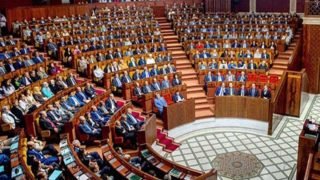 النواب يصادق على قوانين إصلاح الموانئ وتعزيز حقوق الأجراء والإدماج المهني