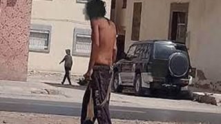 شرطي يتدخل بشكل بطولي لإيقاف مختل عقليا يحمل “سيفا” بأزمور