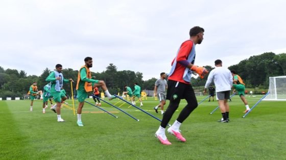 المنتخب المغربي يركز استعداداته لمواجهة فرنسا في ربع نهائي كأس العالم